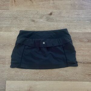 Lululemon black skirt